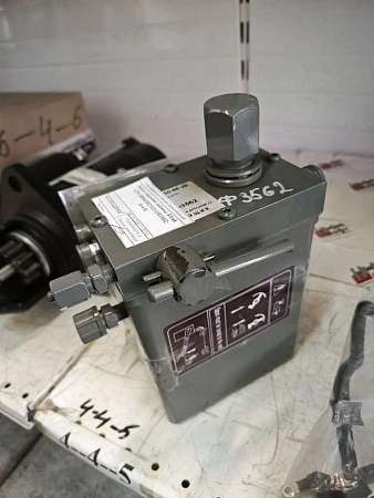 Насос подъема кабины Sitrak C7H (W9925821031)(Ф3562)
