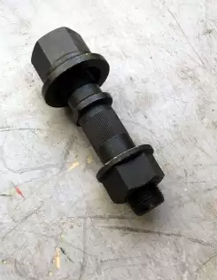 Шпилька перед колеса FAW 3310,3250 с гайкой M20*1.5/M22*1.5-117 (3103051-4EB1) (Ф0484)